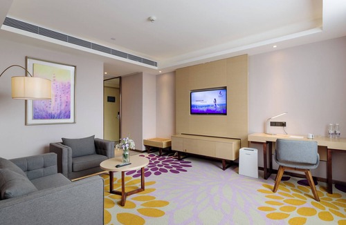 Haizhu Hotel | Lavande International Hotel Guangzhou Convention & Exhibition Center Nanzhou Metro Station Branch- Free Deliver Service to Guangzhou Baiyun International Airport & Free Shuttle Bus to Canton Fair Complex During Canton Fair Period