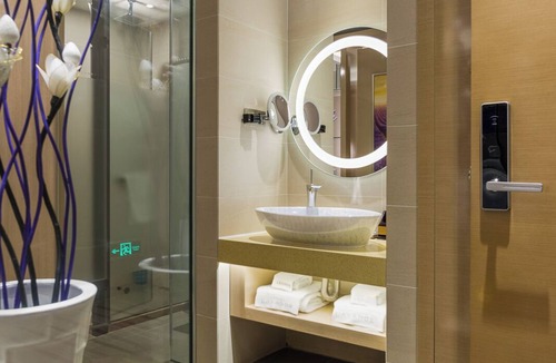 Baiyun Hotel | Lavande International Hotel Guangzhou Baiyun International Airport Renhe Metro Station Branch