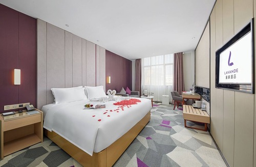 Baiyun Hotel | Lavande International Hotel Guangzhou Baiyun International Airport Renhe Metro Station Branch