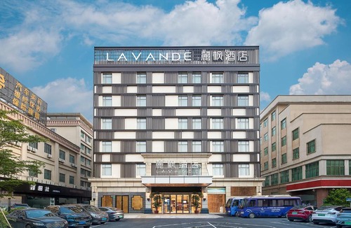 Baiyun Hotel | Lavande International Hotel Guangzhou Baiyun International Airport Renhe Metro Station Branch - Free Shuttle Bus to Guangzhou Baiyun International Airport