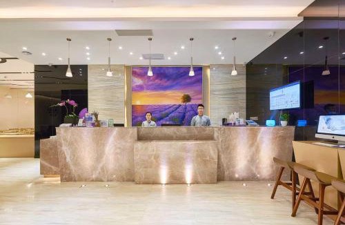 Haizhu Hotel | Lavande International Hotel Pazhou Convention & Exhibition Center Eastxiaonan Metro Station Branch - Free Deliver Service to Guangzhou Baiyun International Airport & Free Shuttle Bus to Canton Fair Complex During Canton Fair Period