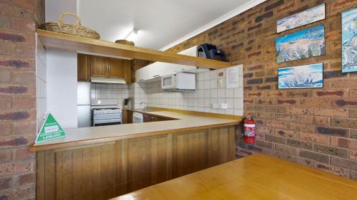 Hotham Heights Apartment | Lawlers 17