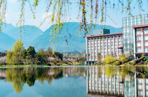 Emeishan Hotel | Le Meridien Emei Mountain Resort