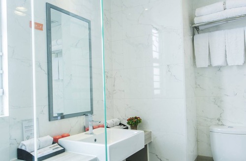 Prince Edward Hotel | Le Prabelle Hotel