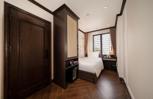 Tu Liem Hotel | Legend Smart Hotel