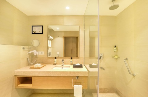Aligarh Hotel | Lemon Tree Hotel Aligarh