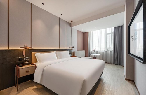 Hebei Hotel | Lepon Hotel, Tianjin Railway Station - Jinwan Square - Ancient Culture Street - Tianjin Eye Branch乐芃酒店天津火车站津湾广场古文化街天津之眼店