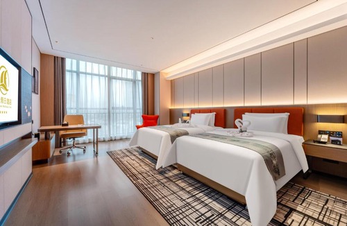 Baiyun Hotel | Liang Fan Holiday Inn