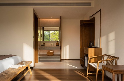 Dujiangyan Hotel | Liaoxin Valley Forest Hotel