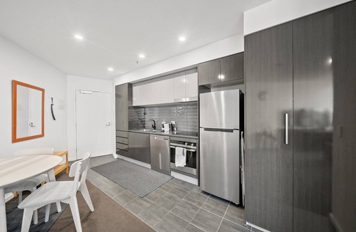 Gungahlin Apartment | Light-Filled 1-Bed Apartment with Pool & Gym