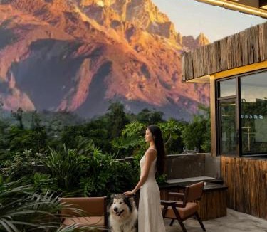 Gucheng Hotel | Lijiang Ancient City Hitone Rizhao Jinshan Sky Garden Snow Mountain Viewing Resort