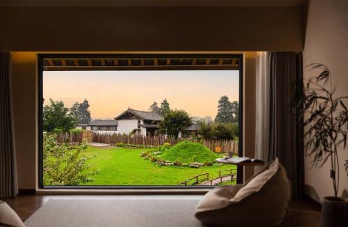 Baisha Old Town Hotel | LiJiang Mountain Spring Resort