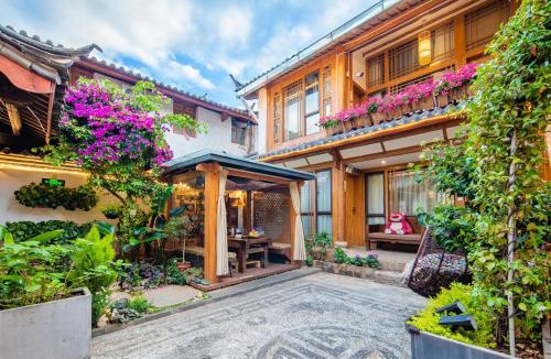Dayan Old Town House | Lijiang Quiet Lights Garden Designer Hotel Serene Haven Zhongyi Mufu Branch Old Town of Lijiang