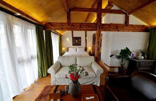 Shuhe Old Town Hotel | Lijiang Seven Island Resort