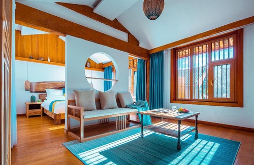 Shuhe Old Town Hotel | LiJiang Sunshine Garden Villa