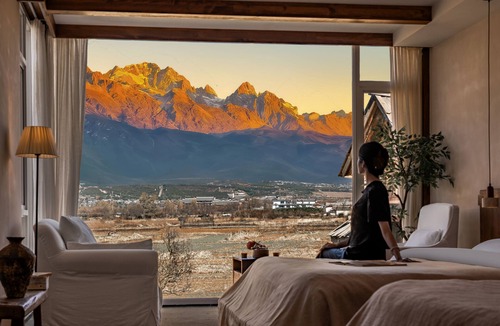 Lijiang Hotel | Lijiang Tennessee farmhouse hotel