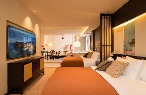 Dayan Old Town House | Lijiang Yunmuwan provides breakfast and afternoon tea, offers free airport shuttle service, The hotel provides a platform for visiting the ancient city and Yulong snow