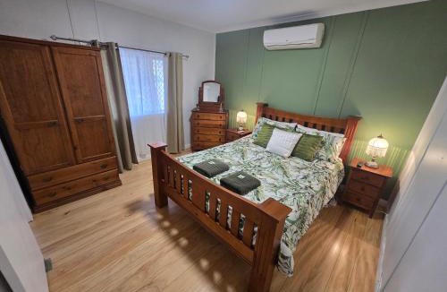 Broken Hill House | LillyMay Cottage Broken Hill