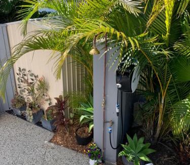 Mooloolaba Bed & Breakfast | Lillypilly Bed and Breakfast