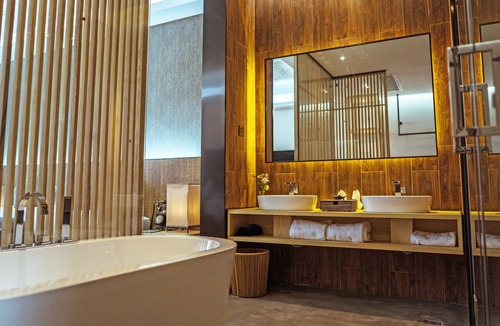 Pudong Hotel | Lin Yin Art Hotel Shanghai PVG Airport Disneyland Free Shuttle
