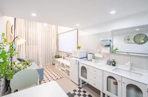 Huaihai Road Commercial Area Apartment | Ling Homestay - Huaihai Middle Road Branch Shanghai