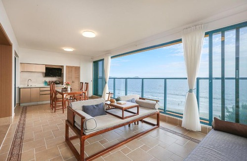 Huidong House | Listen to the Sea Apartment