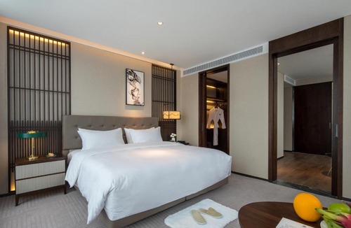 Chengzhong District Hotel | LiuZhou Imperial Dragon Bay Purejoy Hotel