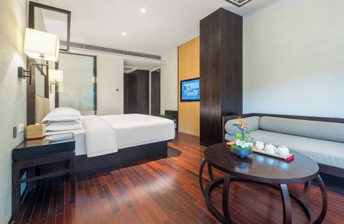 Chengzhong District Hotel | Liuzhou MixC Elite Hotel