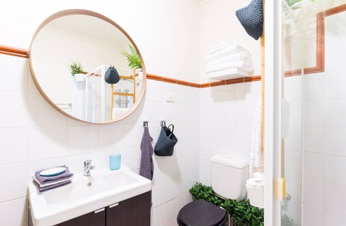Surry Hills Apartment | Live in the heart of Surry Hills - walk to City