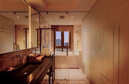 Yuexiu Hotel | LN Hotel Five