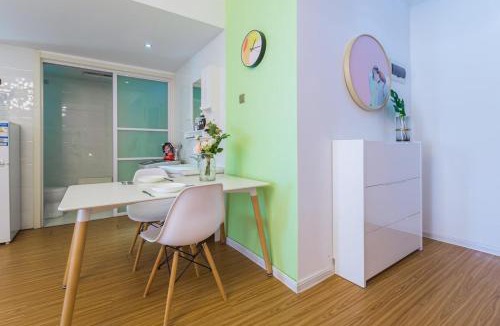Huayuan Road Area Hotel | Local Boutique Homestay (Zhengzhou Jincheng Times Square)