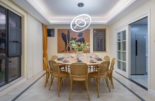 Yuhang District Apartment | Locals-009