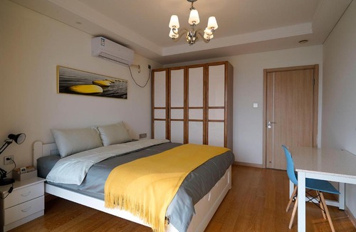 Guancheng Hui District Apartment | Locals Apartment Place 46