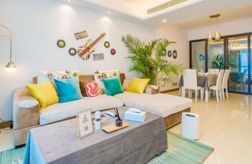 Xiangzhou District Apartment | Locals Boutique Apartment Huafa Plaza 37