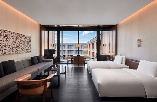Huli Hotel | Lohkah Hotel & Spa