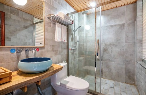 Longsheng Various Nationalities Autonomous County Bed & Breakfast | Longji Jingyue Hotel
