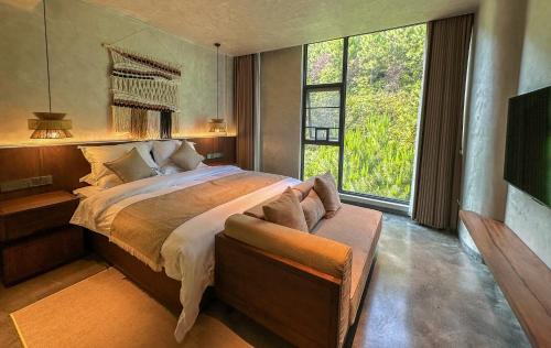 Qingxin Xian Bed & Breakfast | LongSen Valley Inn
