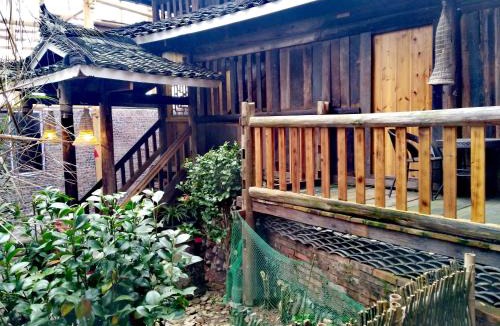 Sanjiang Dong Autonomous County House | Lost World Sanjiang Guest house