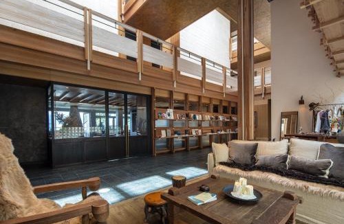 Deqen County Hotel | LOSTVILLA(Deqin Meri Snow Mountain)