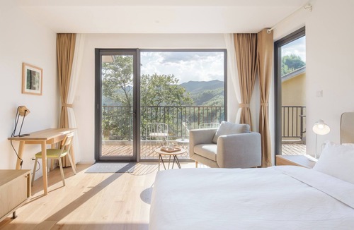 Anji Hotel | LOSTVILLA Green Gable-Anji