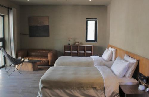 Shapotou District Hotel | LOSTVILLA(Zhongwei Yellow River Dormitory)