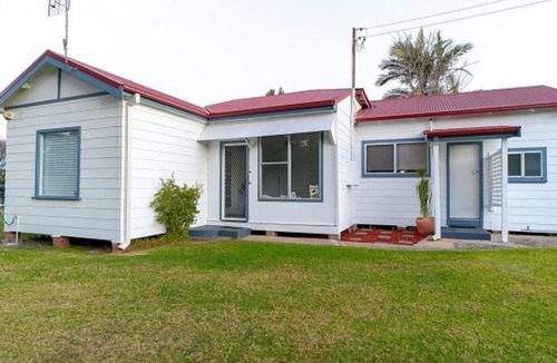 Huskisson House | Lowasis by Experience Jervis Bay