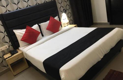 Charbagh Hotel | LUCKNOW HOTEL K P C Near Temple - fully Air Conditioned hotel at Prime Location - Hygiene & Spacious Room - with wifi - BEST HOTEL IN LUCKNOW