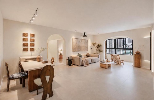 Xi’an City Center Apartment | Lucky Designer Residence Near Bell Tower & City Wall