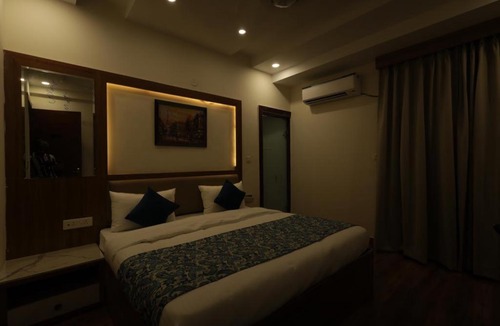 Greater Noida Hotel | Lucky grand palace
