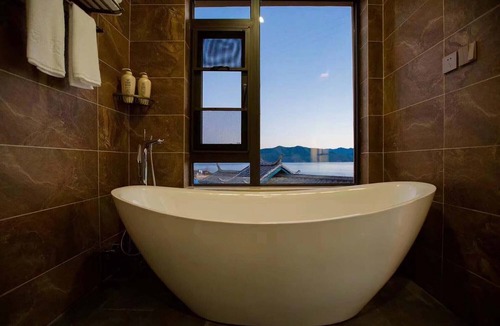 Lugu Lake - Yanyuan Hotel | Lugu Lake Yunshang Holiday Hotel