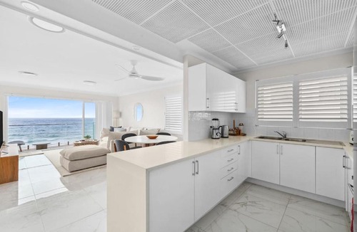Narrabeen Apartment | Lume on the Shore - A Stylish Oceanfront Getaway