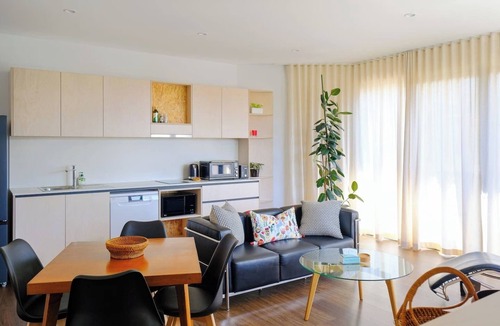 Kirribilli Apartment | Luna Glow Harbourside Escape near Sydneys Icons