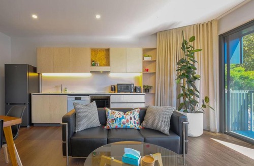 Kirribilli Apartment | Luna Glow - Harbourside Escape near Sydney's Icons