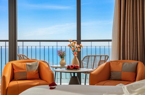 Son Tra Hotel | Lunar Hotel Danang